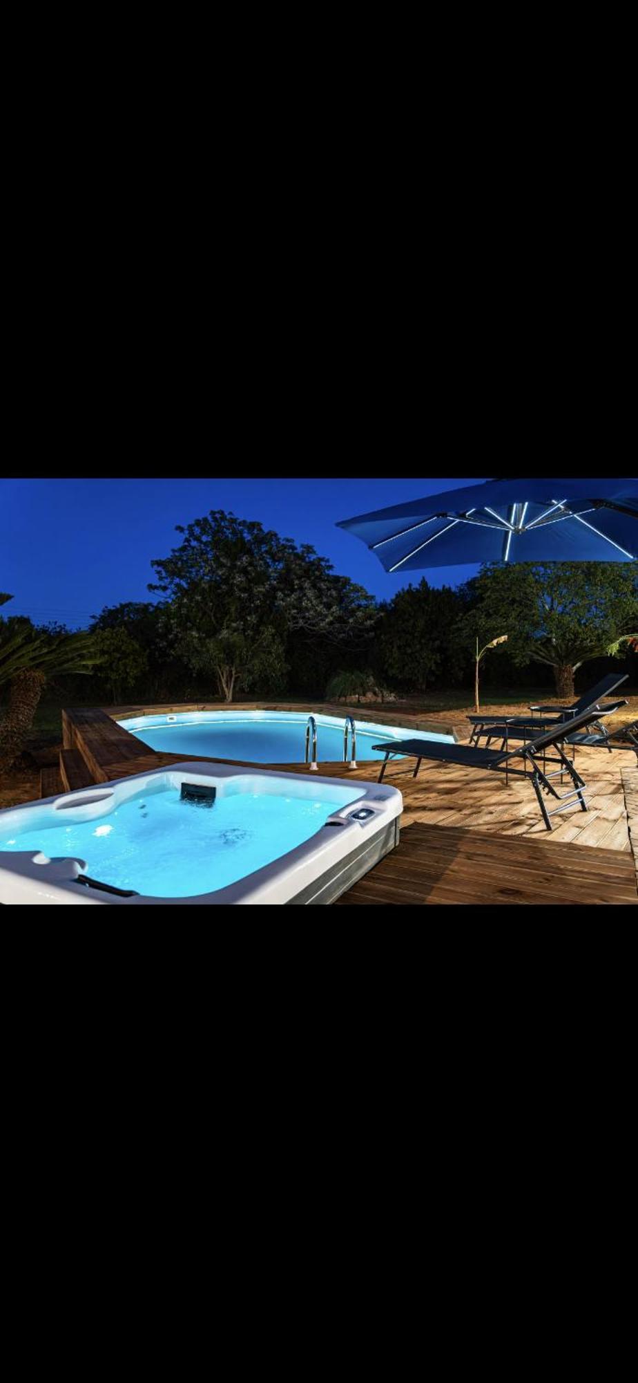 Villa Elena With Jacuzzi *