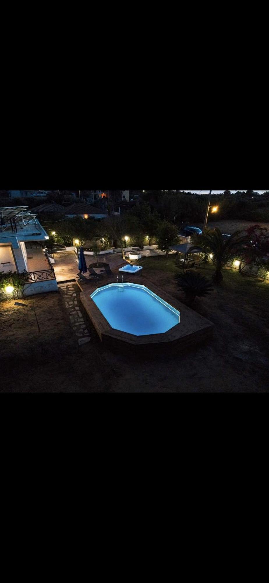 Elena With Jacuzzi Villa *